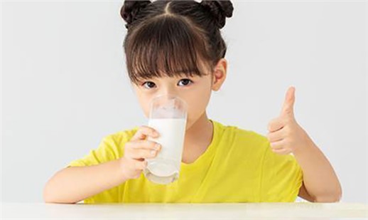 高端兒童配方奶粉【伊百分】 — “伊”百分的好評(píng)、“伊”百分的喜愛