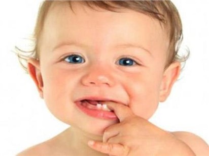 寶寶遲遲不出牙，是不是缺鈣？