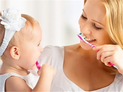 怎樣一步步培養起寶寶的刷牙習慣？