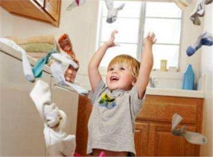 娃總愛扔?xùn)|西？別急著說(shuō)“不”！ 